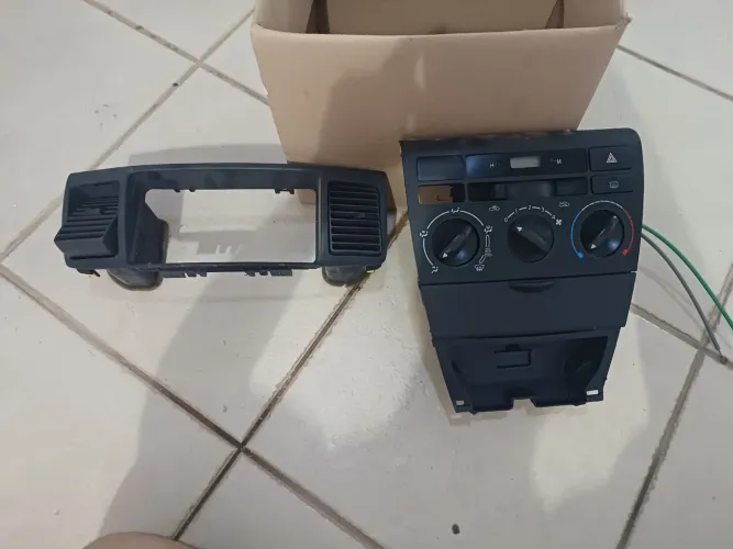 Acabamento interno Toyota Corolla e Fielder