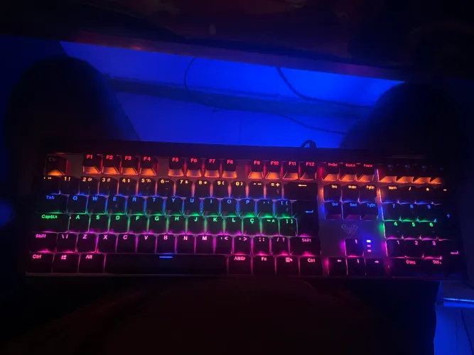 Teclado mecânico Aula F3030 RGB