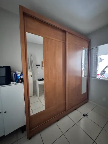 GUARDA ROUPA