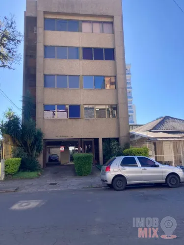 Box de garagem à venda na Rua Itapeva, 110, próximo à Avenida Assis Brasil e à Avenida Gré