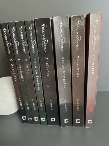 8 livros - Diários do Vampiro