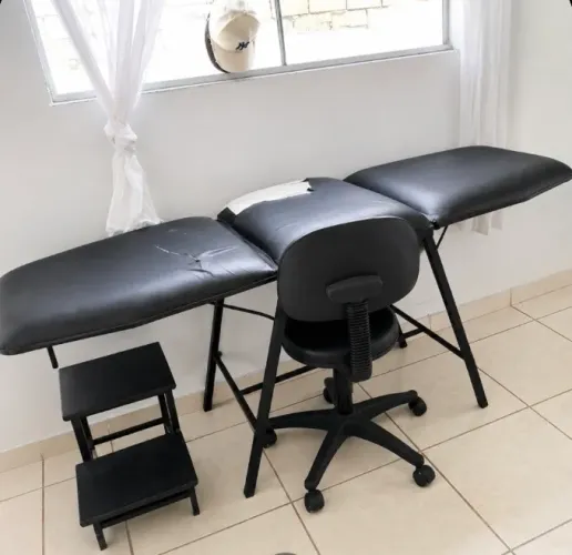 Maca de Estética Dobrável + Mocho + Escada | Suporta 150 kg