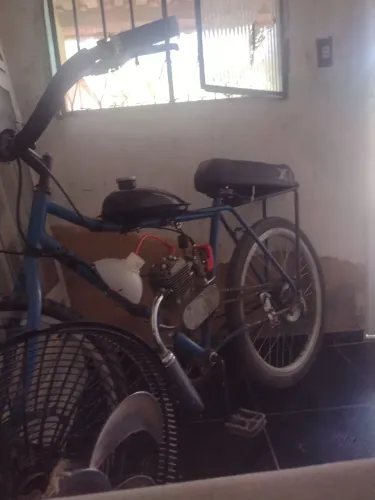 Vendo motorizada ou troco também 