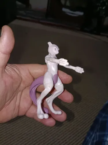 Boneco Pokémon Mewtwo coleção Burguer King