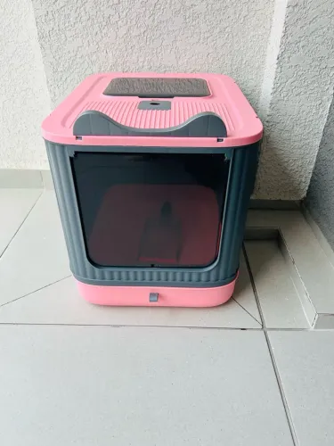 CAIXA DE AREIA FECHADA PARA GATOS - ROSA E CINZA