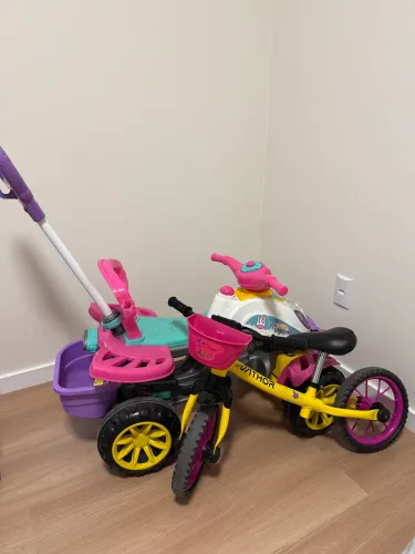 Vendo bicicleta e motoca!