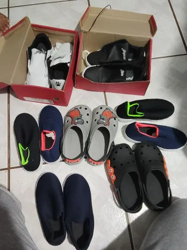 Vendo sapatos infantil menino 
