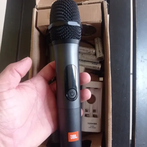 Microfone JBL Micbr2 Sem fio com pilha recarregável e carregador de pilhas