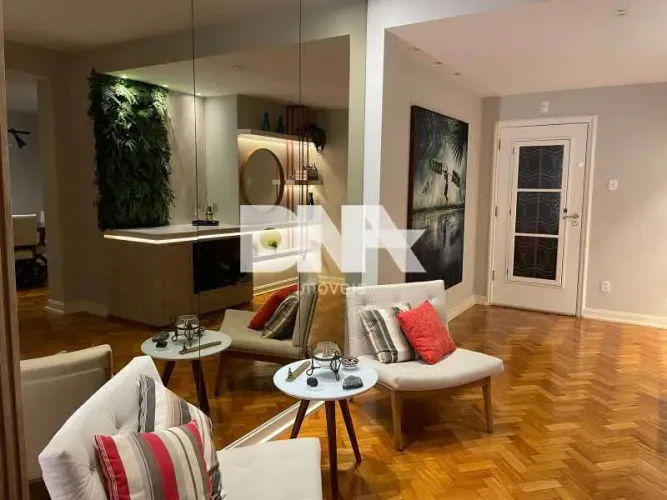 Apartamento - / Residencial / Humaitá