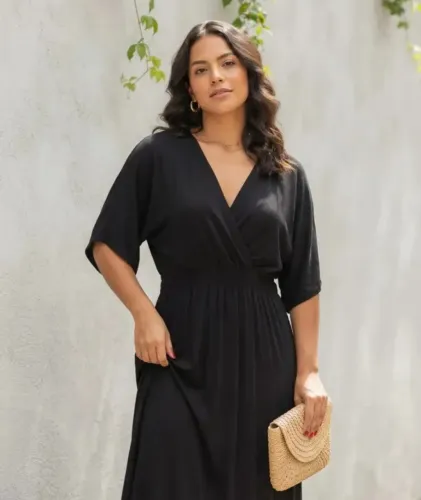 vestido preto manga morcego decote v. Tamanho G