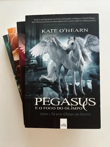 PEGASUS - Livro 1, 2, 3 e 4 da coleção Olimpo em Guerra - autora Kate O'Hearn