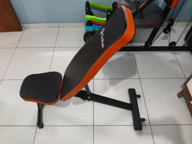 Banco exercicio inclinável