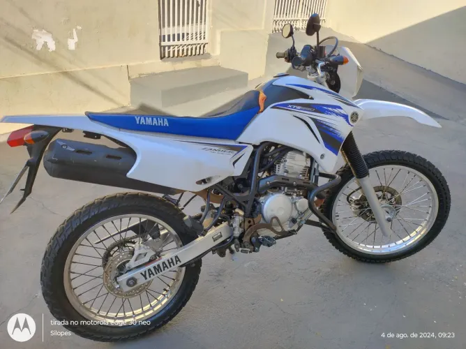 XTZ 250 Lander