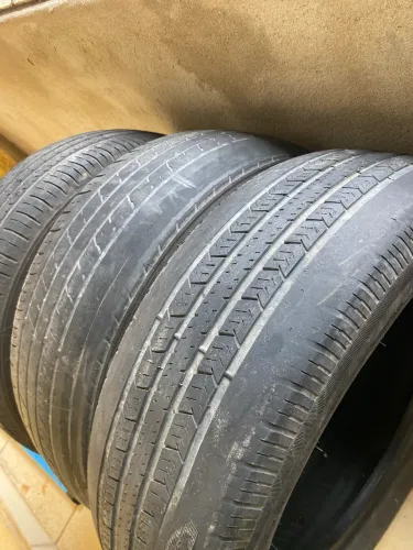 Vendo 3 pneus meia vida aro 15 195/60