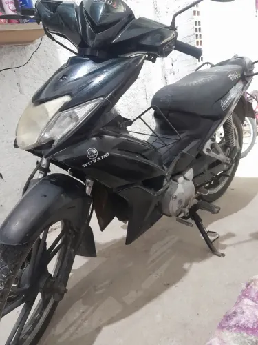 Vendo uma wuyang 50cc emplacada