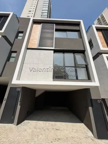 Linda Casa em Condomínio na Vila Mariana.