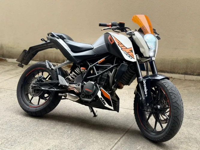 Ktm duke 200