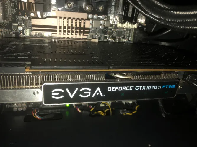 Placa de vídeo EVGA GTX1070ti Ftw2 8gb