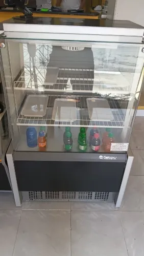 Vendo balcão refrigerador para tortas