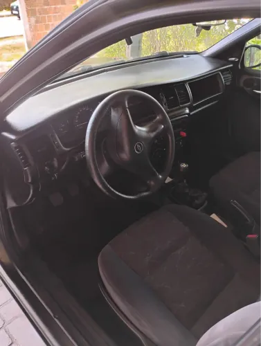 Chevrolet Vectra GL 2.2 / 2.0 MPFI 2000