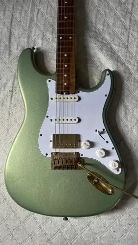 Guitarra studebaker