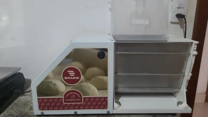 Masseira Breasi 3kl, Cuba inox, para pães, pães de queijo , pizzas