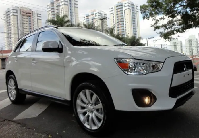 Mitsubishi Asx 2.0 2013 Cambio Mecanica Farol Capo Motor Airbag Suspensão Porta Sucata