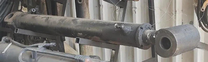 Cilindro articulação caçamba traseira CAT 416E p/n 210-7086