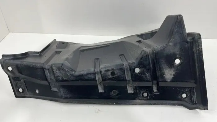 Defletor para-barro L.E Lancer 2017 MN154379