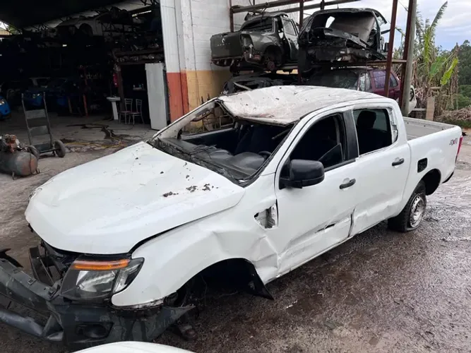 Sucata de Ford ranger 2.2 4x4 manual para retirada de peças 