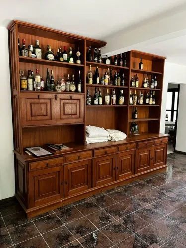 Armario madeira maciça 
