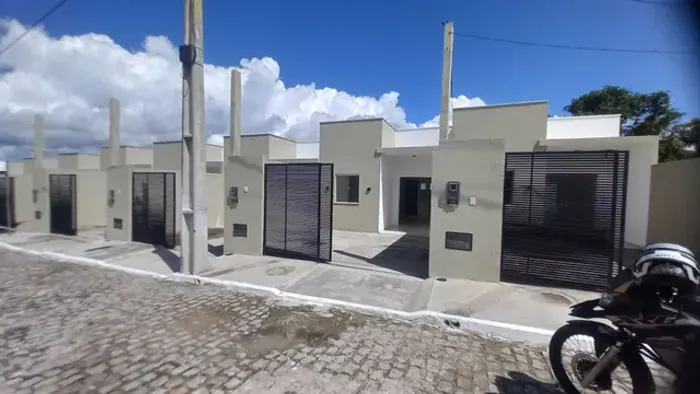 Casas 2/4 prontas pra Morar no Bairro Santo Antônio
