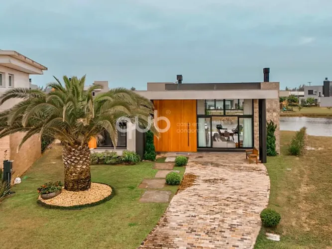 Casa à venda, 4 quartos, 4 suítes, 2 vagas, Condomínio Riviera Xangri-Lá - Xangri-Lá/RS
