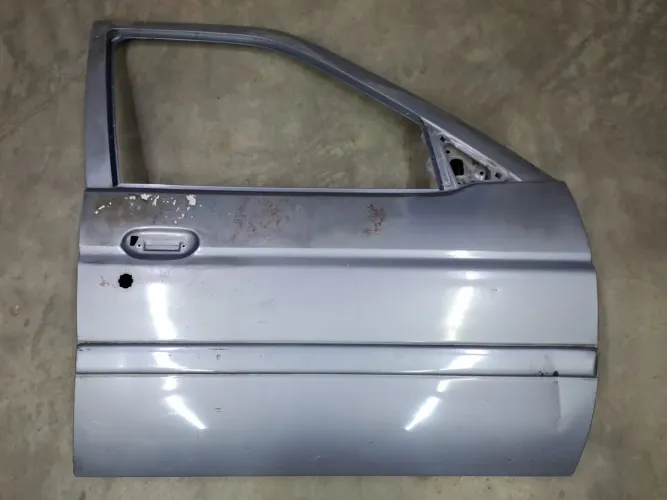 Porta dianteira direita Ford Escort SW