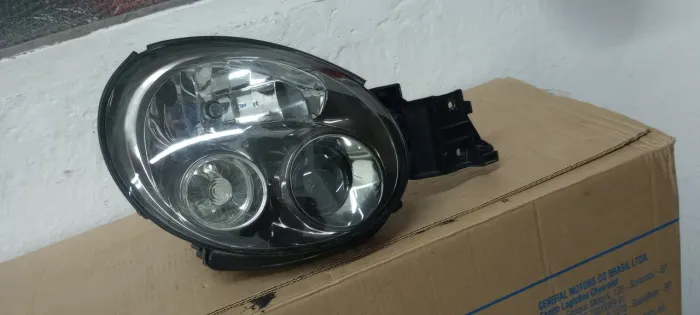 FAROL Subaru lado direito original 