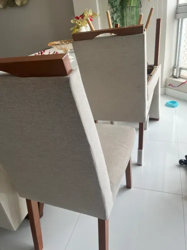 Cadeira de jantar bege