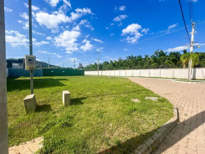 Terreno a venda no condominio ilha verde nova ipanema