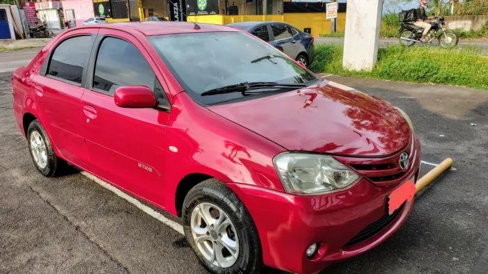 Toyota Etios XS Sedan 1.5 Flex 16V 4P Mec. 2013