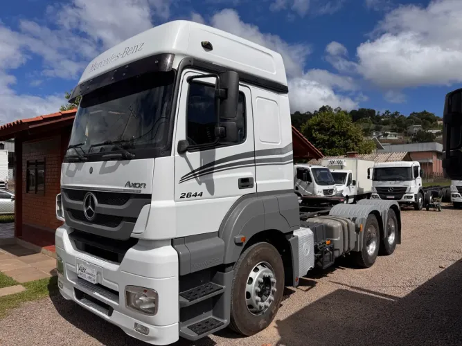 Axor 2644 ano 2022