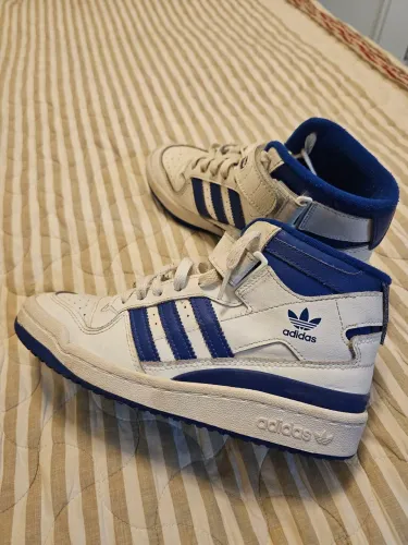 Tenis Adidas