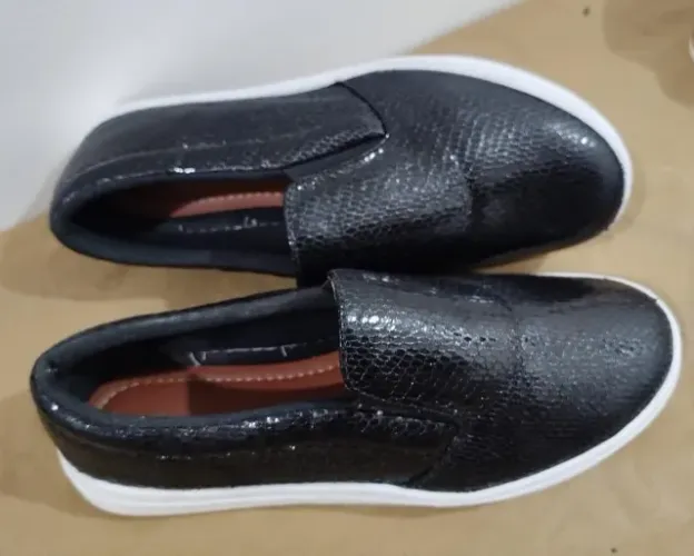 Tênis casual feminino preto slip on brilho marca: franceschini - calça 39