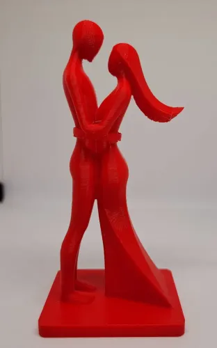 Escultura de casal em abraço - Decoração Romântica