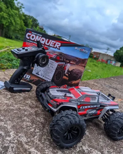 Carro Conquer 50km - 4x4 Off-Road de Alta Performance!