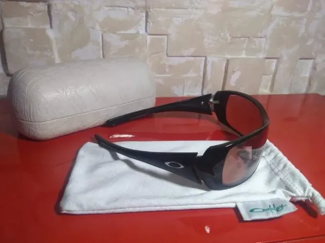 RARIDADE: VENDE SE ÓCULOS DE SOL ORIGINAL OAKLEY RIDDLE