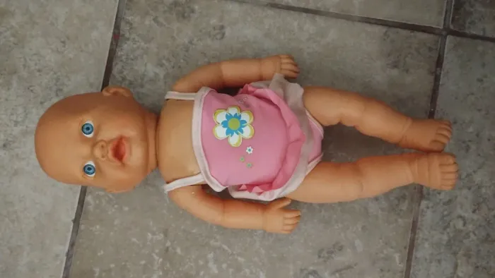 Boneca importada q nada de verdade 