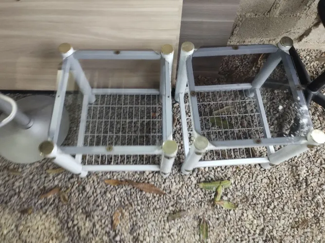 Criado mudo ou mesinha de centro