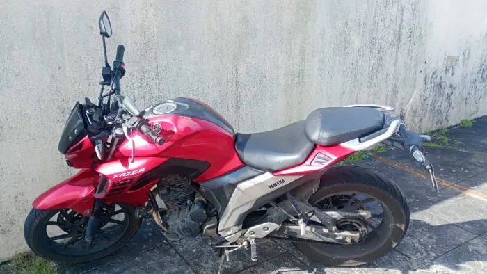 ALUGA-SE MOTOS