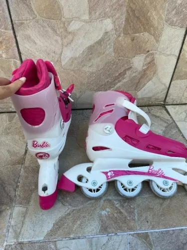 Kit Patins infantil Barbie Rosa