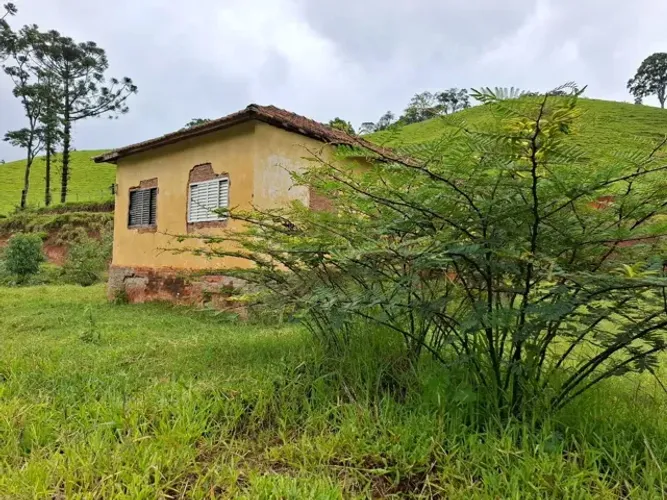  Um Lugar de Paz e Sossego na Mantiqueira. Ótima Chácara de 20.000m2 em Wenceslau Braz-MG 