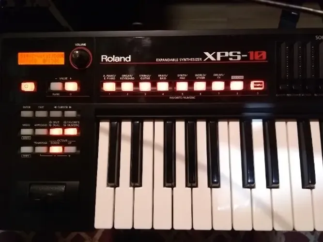 Roland XPS-10